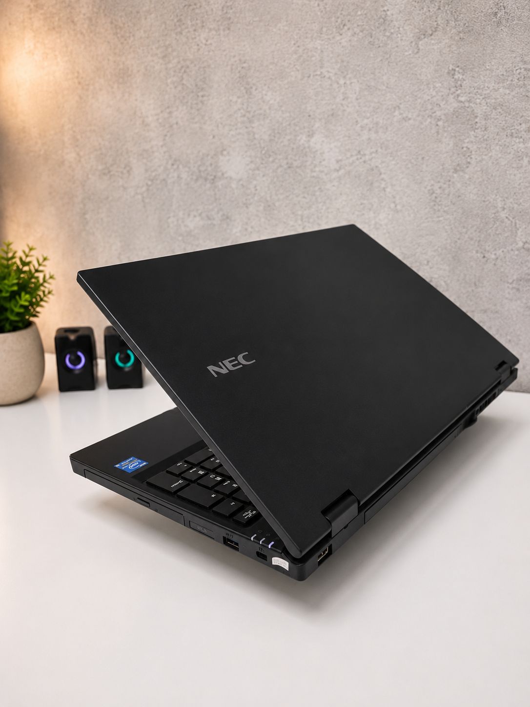 لپتاپ استوک ان ای سی NEC | پردازنده Core i5 نسل 12 | رم 8 گیگ | حافظه 256SSD | صفحه نمایش 15.6 اینچ